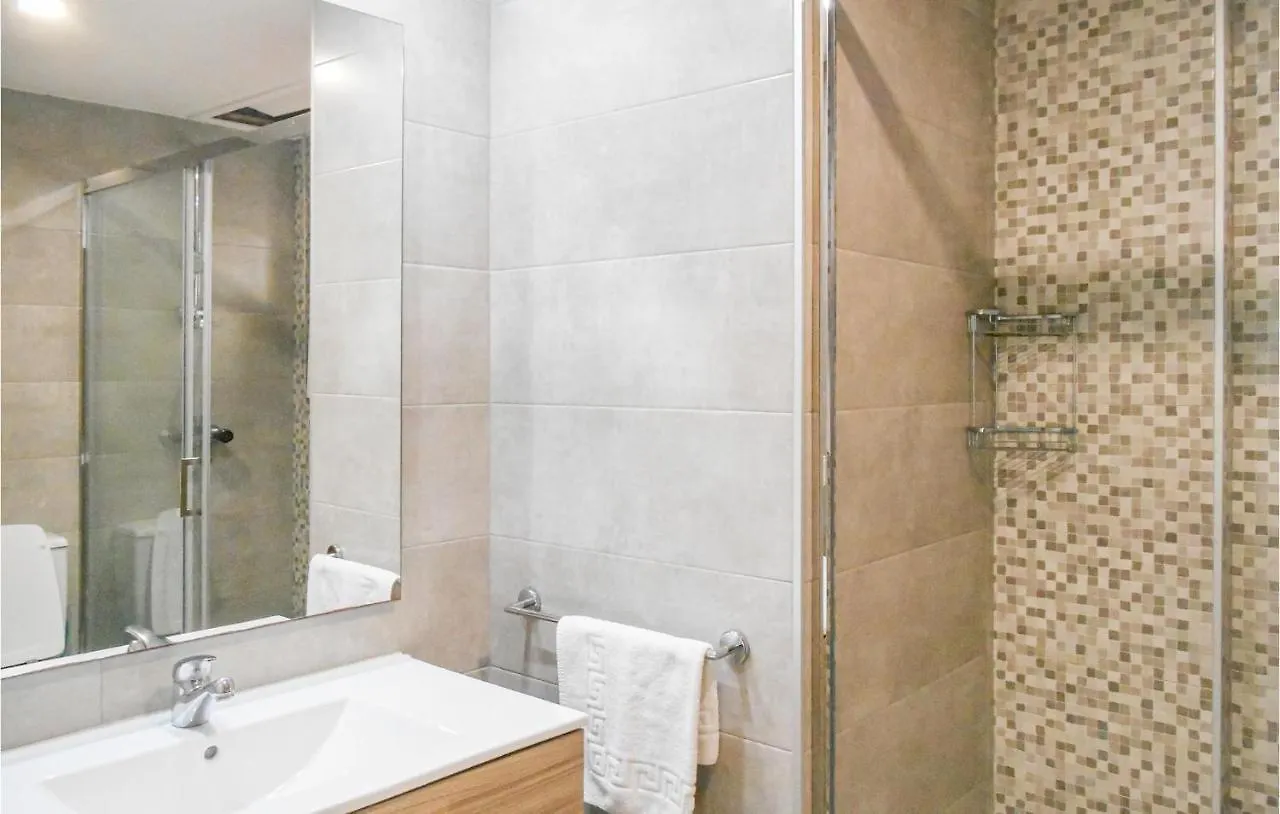 4 Bedroom Awesome Apartment In Tossa De Mar