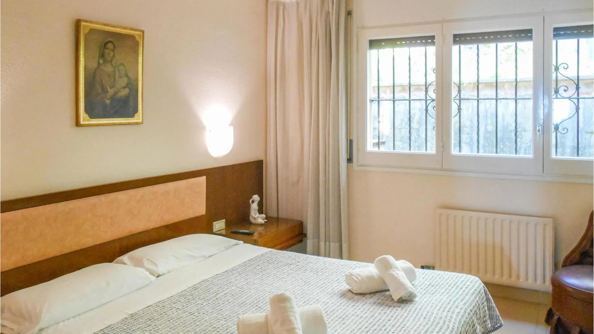 4 Bedroom Awesome Apartment In Tossa De Mar